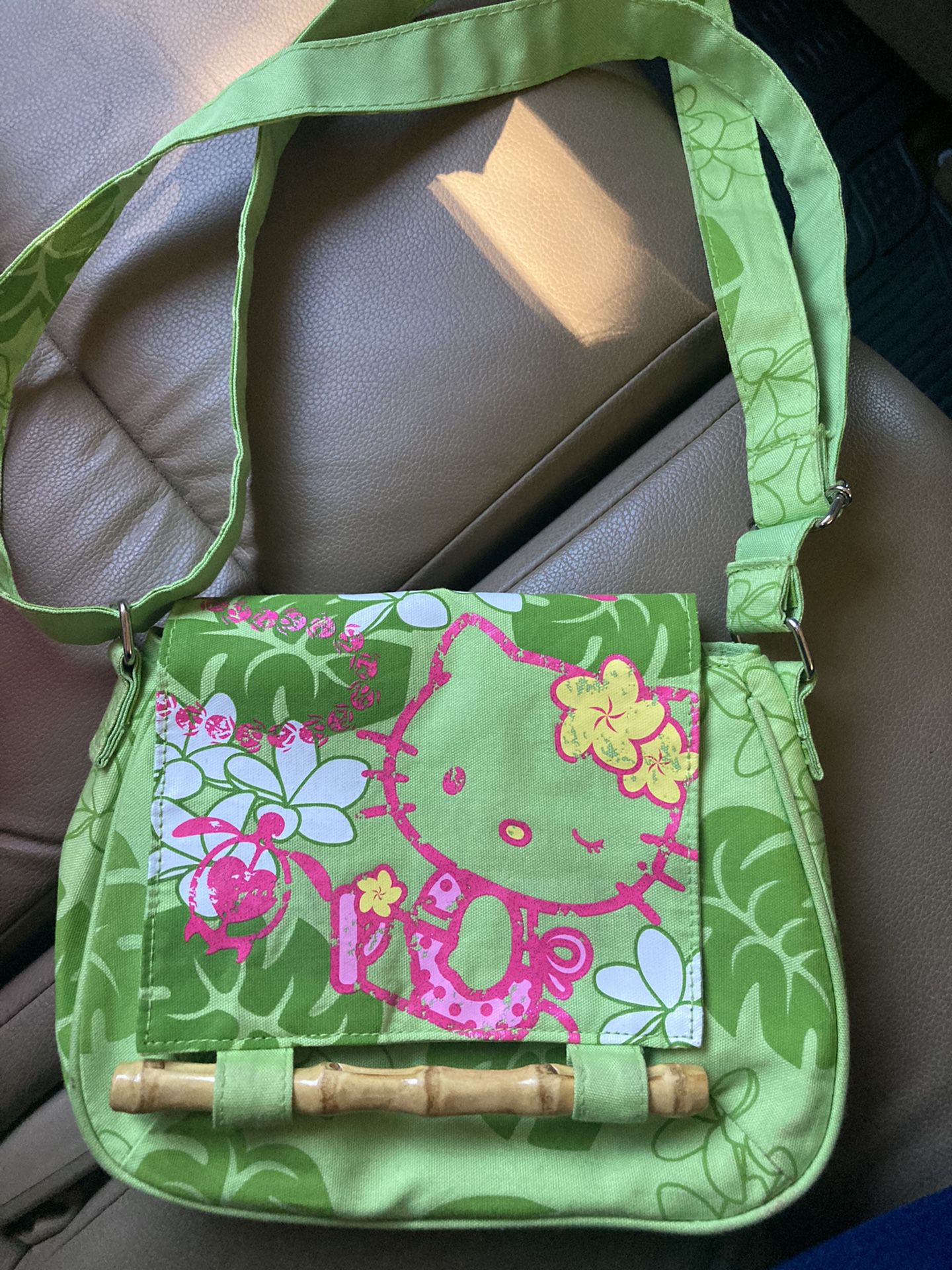 Vintage Hello Kitty Purse 2011 for Sale in Los Angeles, CA - OfferUp