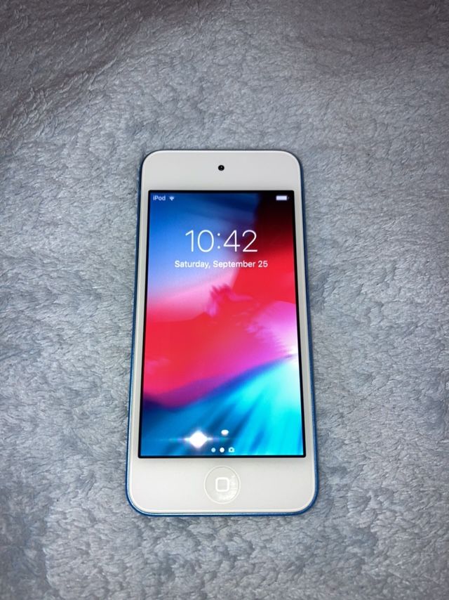 iPod 6th Generation 32GB BLUE