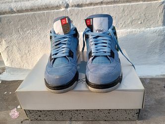 Air Jordan 4 "UNC" Size 10.5 - Negotiable Price | Need Gone ASAP !