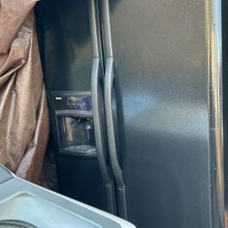 Nice Side By Side Kenmore Black Fridge 