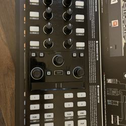 Native Instruments Traktor Kontrol X1