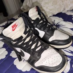 Used Women Nike Shoes Size 8.5