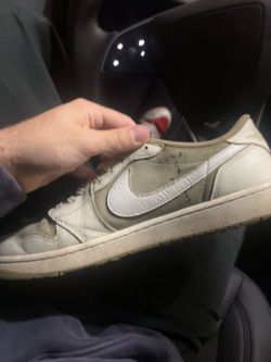 Travis Scott Jordan 1 low