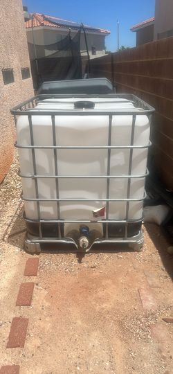 275 gallon water tank