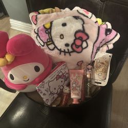 Hello Kitty Basket 