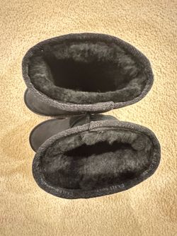 Black Emu Boots size 6 with Box