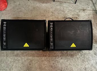 Behringer F1320D 300 Watt Powered Floor Monitor