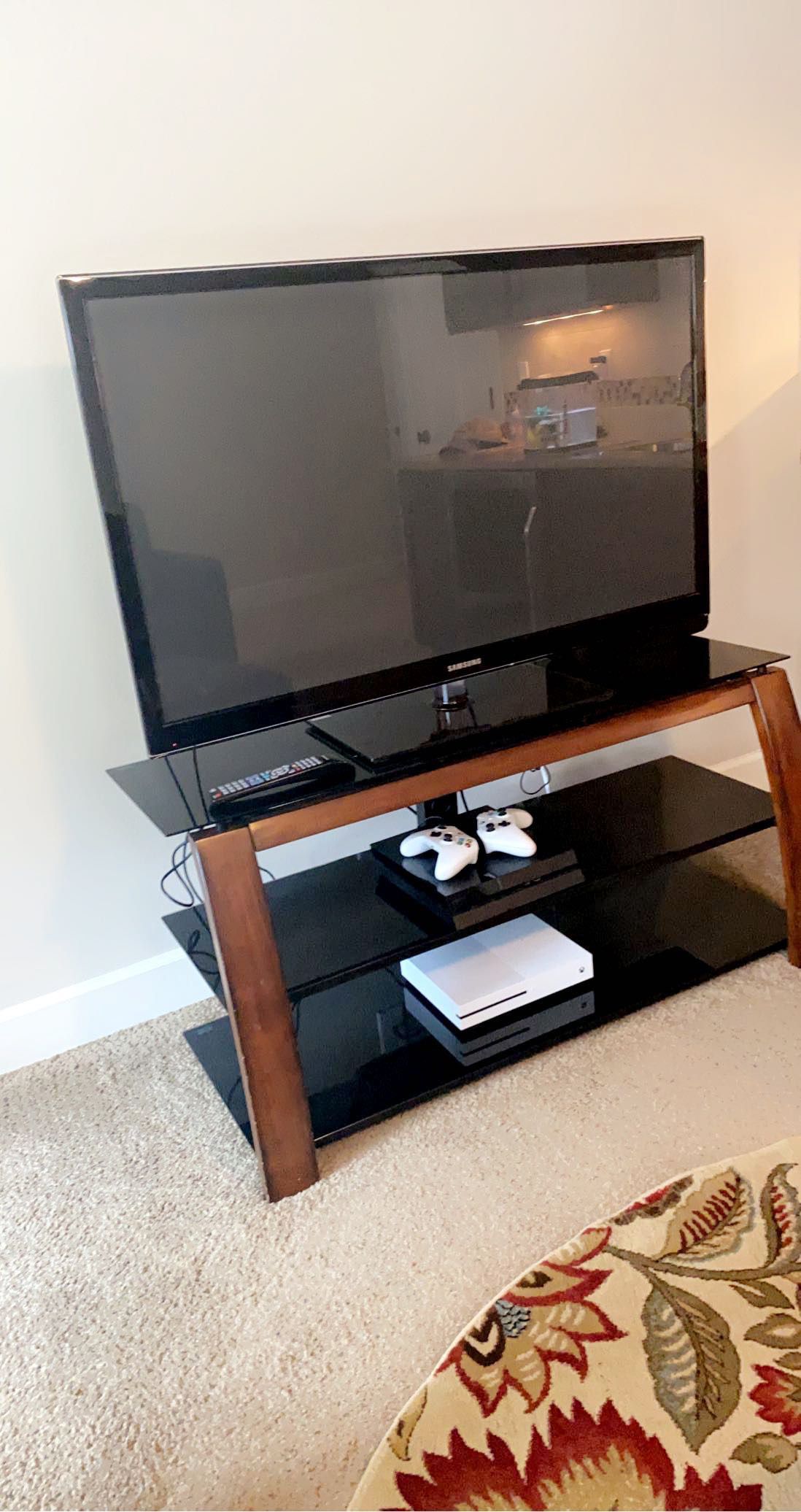 55'’ Samsung TV With Table 
