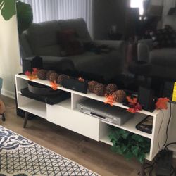 White Tv Stand 