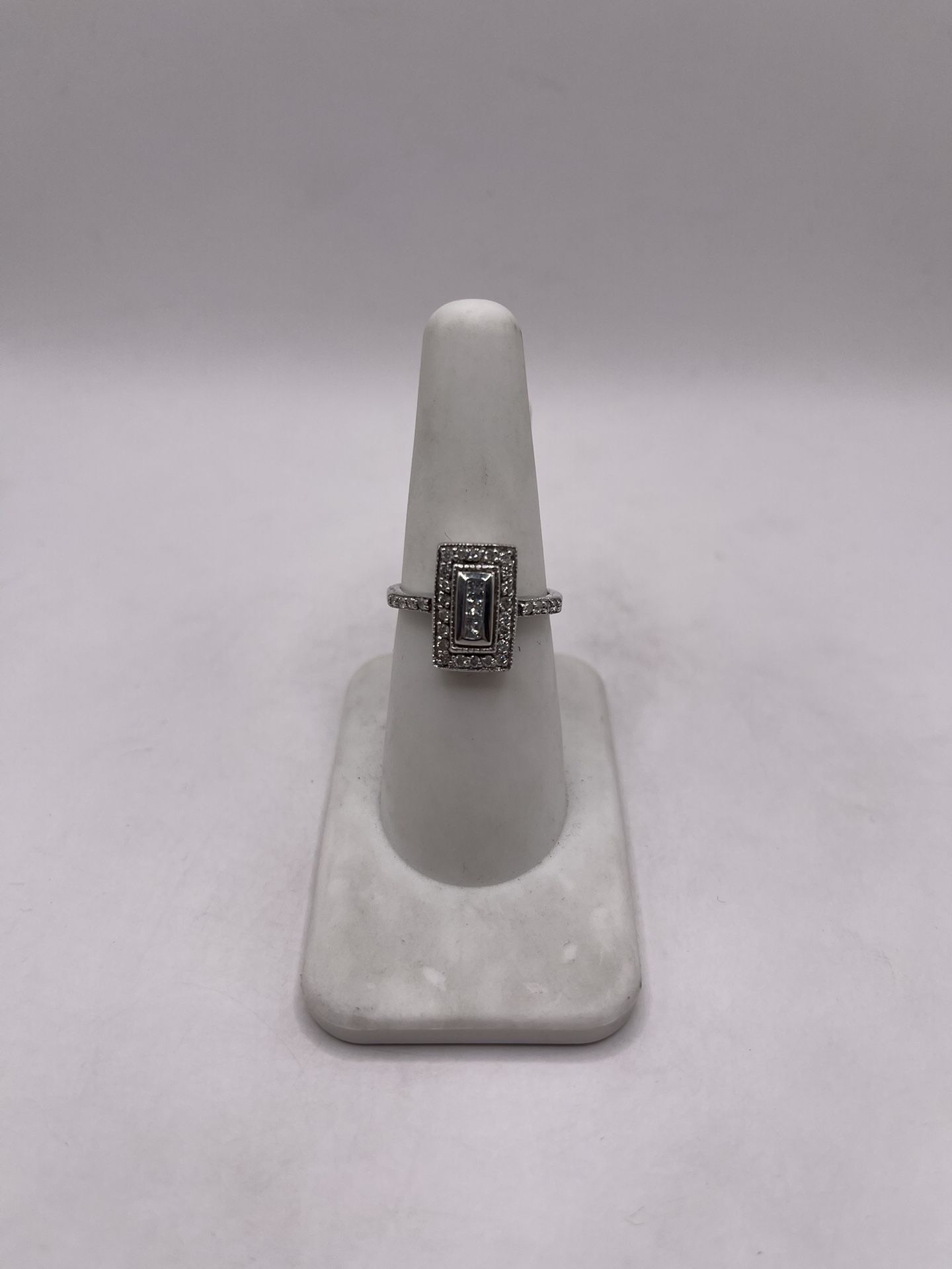 14kt Gold Diamond Engagement Style Ring 
