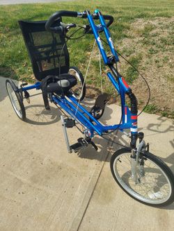 special needs tricycle from freedom concepts, adult size , 8 dpeeds , with 20" tires ,  GREAT COND