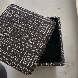 Ottoman With Storage 