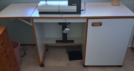 Sewing table