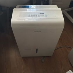 HOME LABS DEHUMIDIFIER 