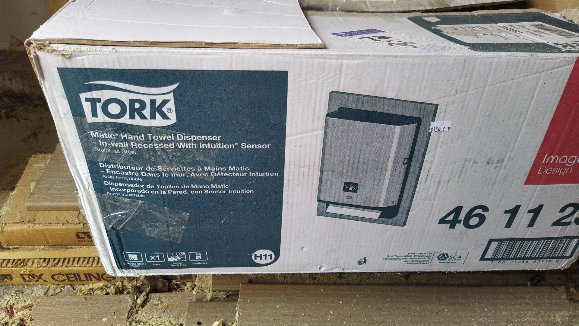 tork matic hand towel dispenser with intuition sensor 461123 in wall recessed