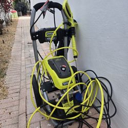 Pressure Washer RYOBY 2500 Psi