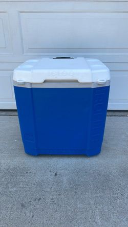 60 QT ROLLER ice chest