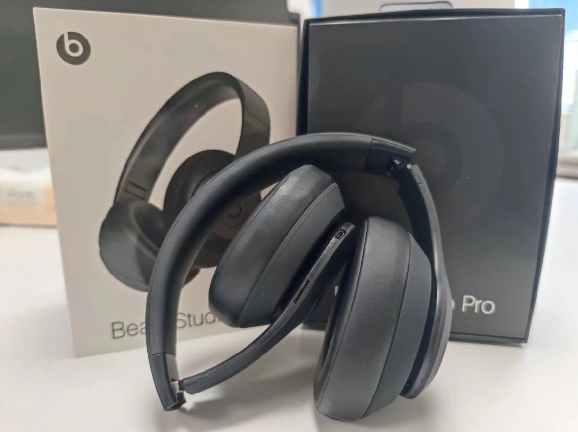 Beats Studio Pro