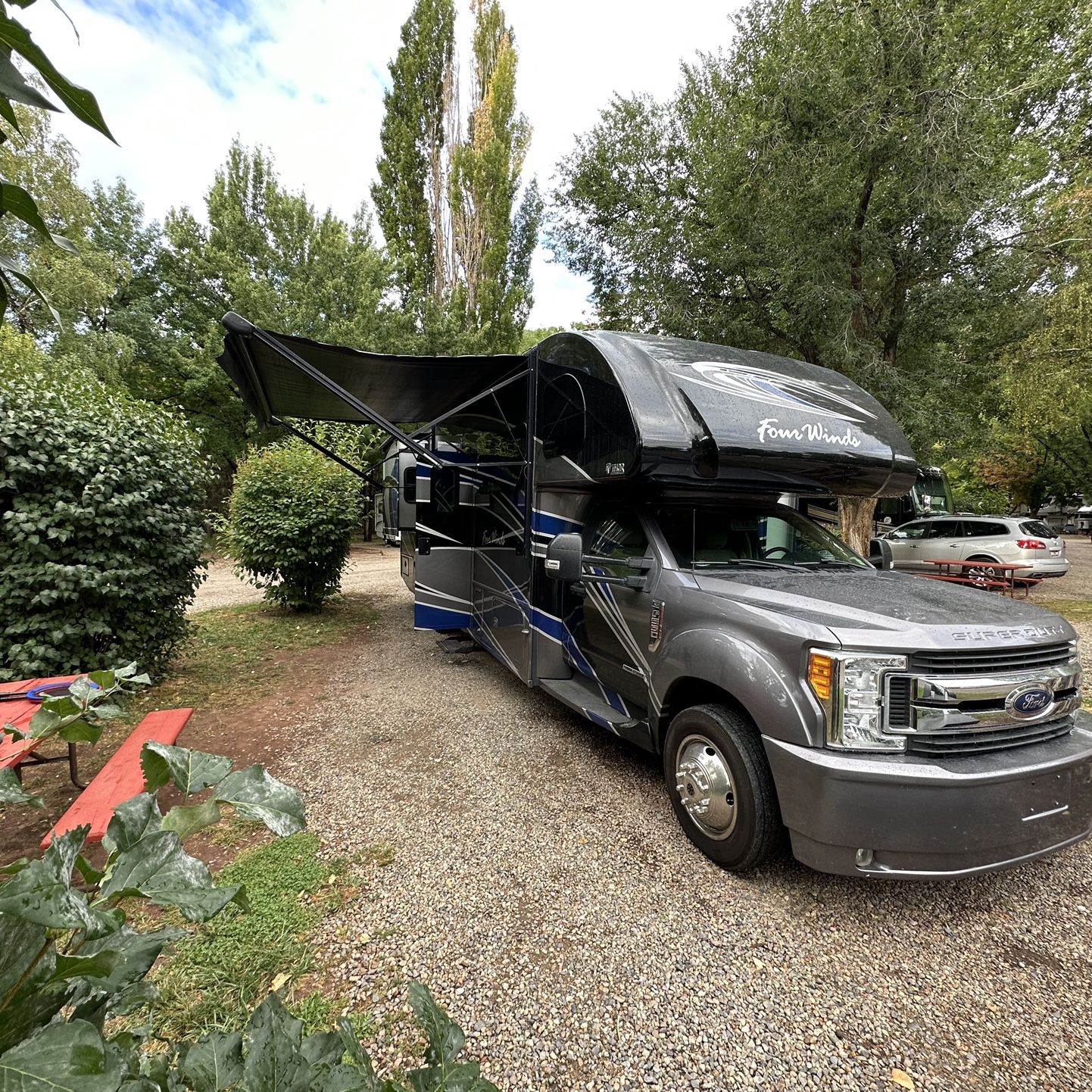 2017 F550 Thor Four Winds Rv Motorhome 