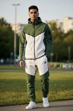 XL | Nike Tech Fleece Lightweight 2-Piece Tracksuit Set (Green/White) - New With Tags