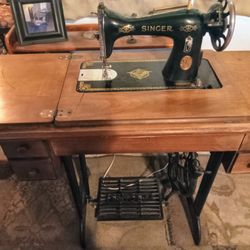 Working Antique Singer 15-96 1937 With Table And Lots Of Extras + Original Manual 