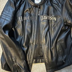 Harley Davidson Leather Coat. Ladies XLg