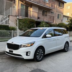 2016 KIA Sedona