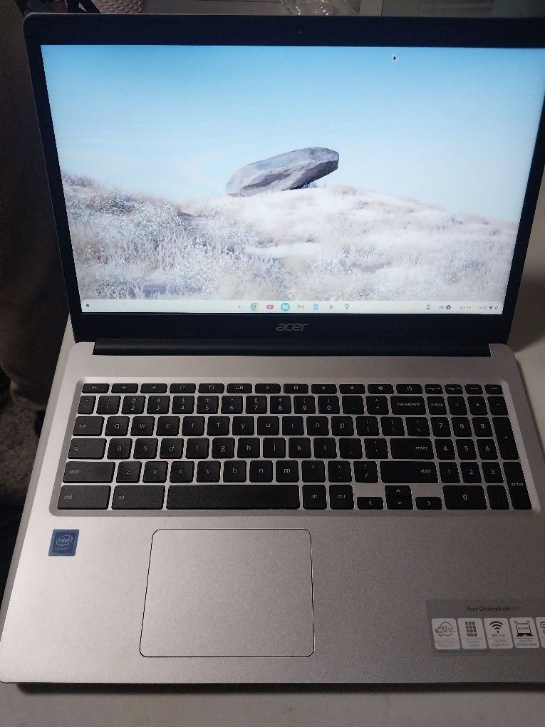 Acer Chromebook 315 15.6 inch Laptop Intel Processor N4500 4GB RAM 64GB eMMC Pure Silver, ChromeOS