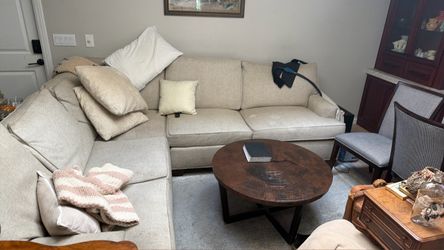 Couch Sectional 110”*93”