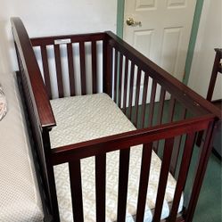 Crib/Changing Table
