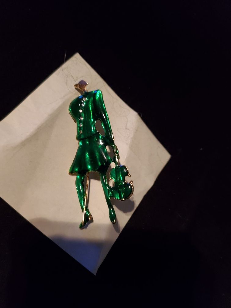 Modern Woman With Violin Pin 