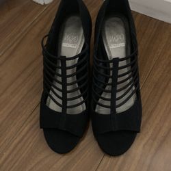 Women Heels 3inches Size 7