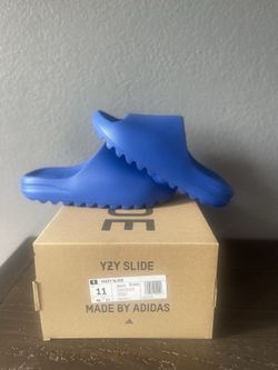 Yeezy Slide Azure