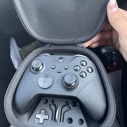 Xbox Elite Controller Works Great Looks Great 