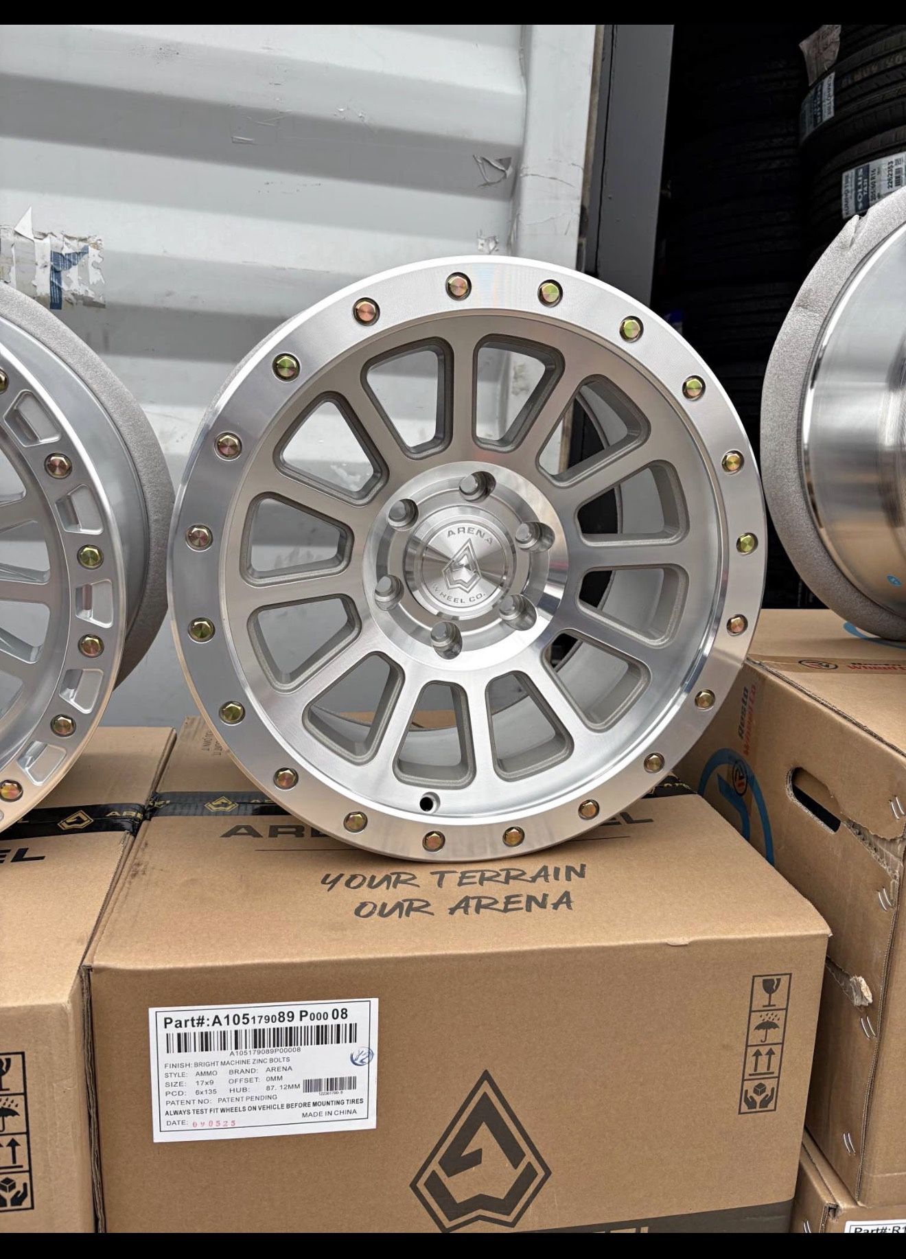 17x9 arena ammo silver machine 6x139.7 new! We finance! Financiamos!