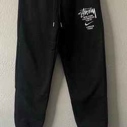 Nike/stussy sweats brand new comes packaged dm for any questions