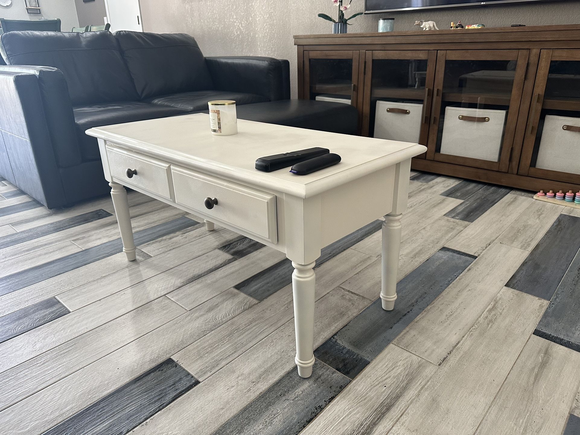 Coffee Table w/ End Tables
