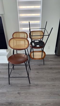 Bar chairs set of 4
