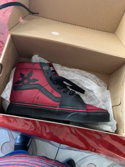 Marvel Dead Pool SK8 -HI Vans Shoes