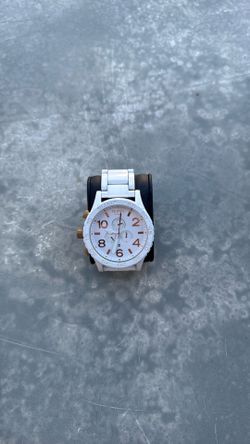 Nixon Limited Edition ‘Milk’ 51-30