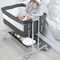 NIB 3 In 1 Bassinet