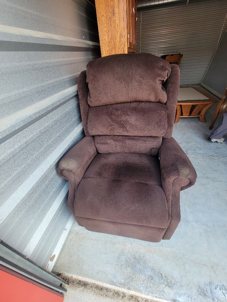 Lift Chair $100