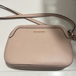 Authentic Michael Kors Soft Pink Leather Crossbody Bag—NWOT
