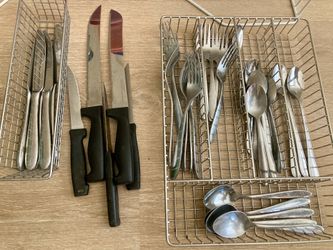 Kitchen Utensils 🥄 forks 🍴 knives 🔪 spoons 🥄 trays