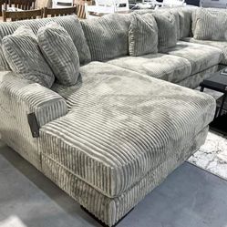 Brand New// Gray Oversized Sectional,Seccional, Couch// Delivery Available 