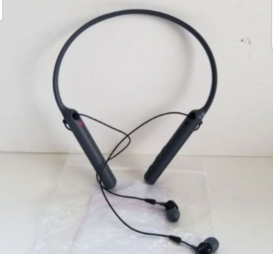 Sony - C400 Wireless Behind-Neck in Ear Headphones Black(WIC400/B) Like New, it comes with only what you see in the pictures, PRICE