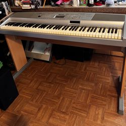 YAMAHA PIANO