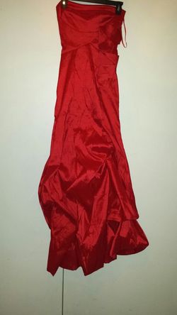 Red prom dress