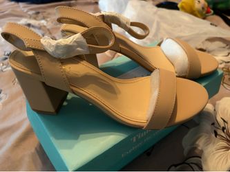 Short square heels SIZE 6