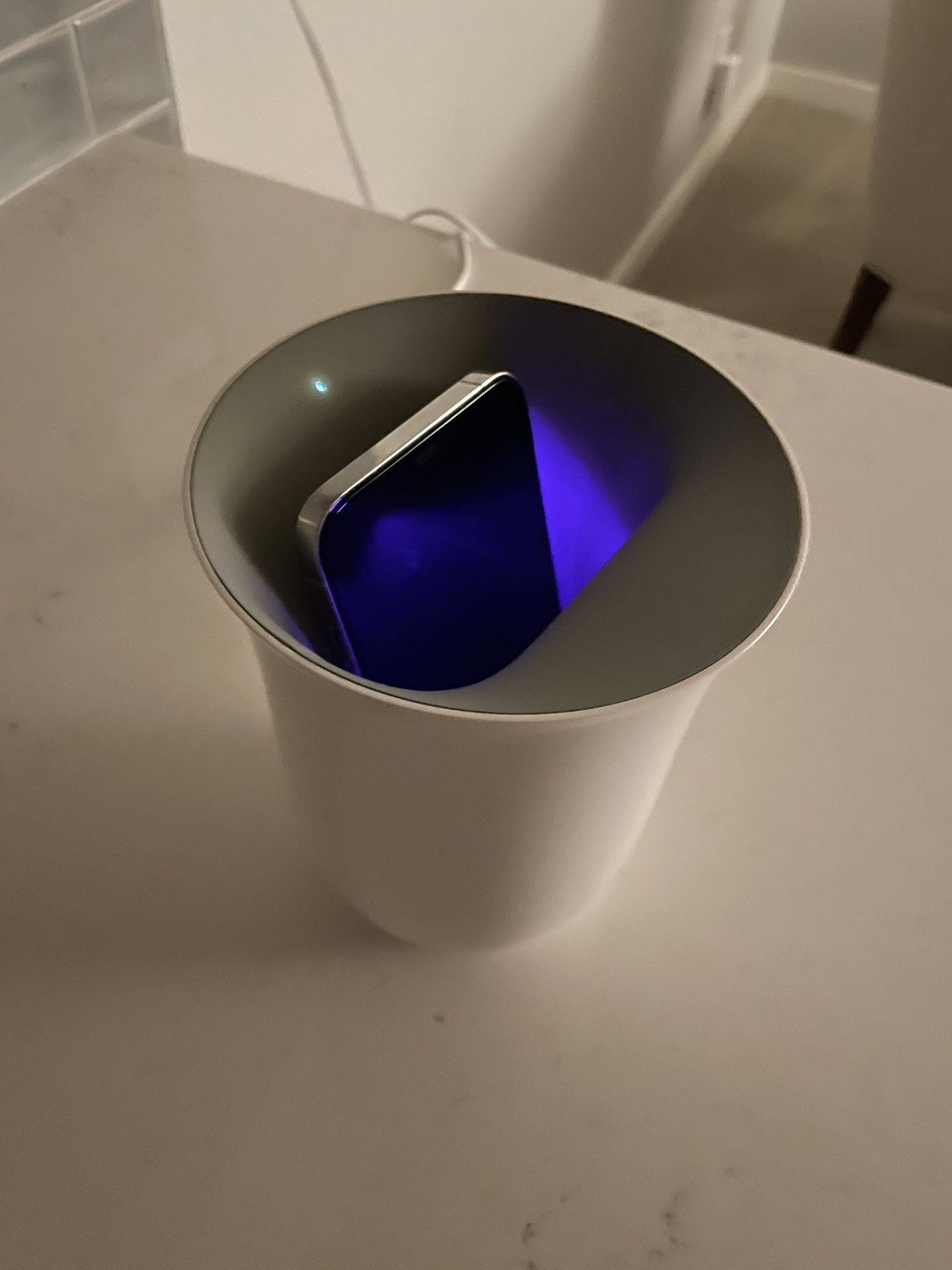 Lexon Oblio Wireless Charging Station With Built In UV Sanitizer